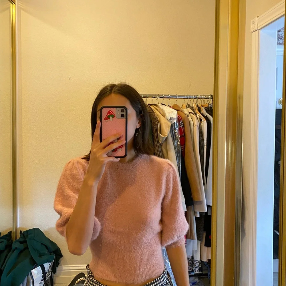sweater - Picture 3 of 3
